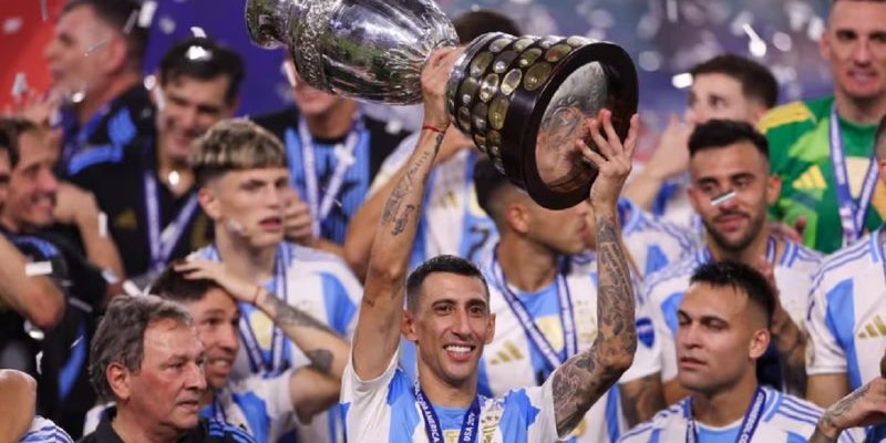 Ảnh Đẹp Copa America - Khoảnh Khắc Dành Trọn Cho Argentina 13 Lần đập cánh cuối cùng của thiên thần Di Maria