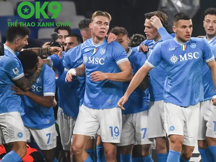 OK9 Nhận Định: 🔥 Đại Chiến Châu Âu: Benfica Đối Đầu Napoli, Dự Đoán Kịch Bản Bùng Nổ Không Thể Bỏ Qua! 1 barca napoli 210505 3