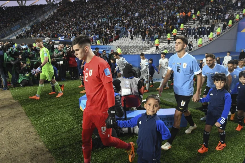 OK9: Uruguay và tham vọng World Cup 2026 dưới thời HLV Bielsa 2 OK9: Uruguay và tham vọng World Cup 2026 dưới thời HLV Bielsa